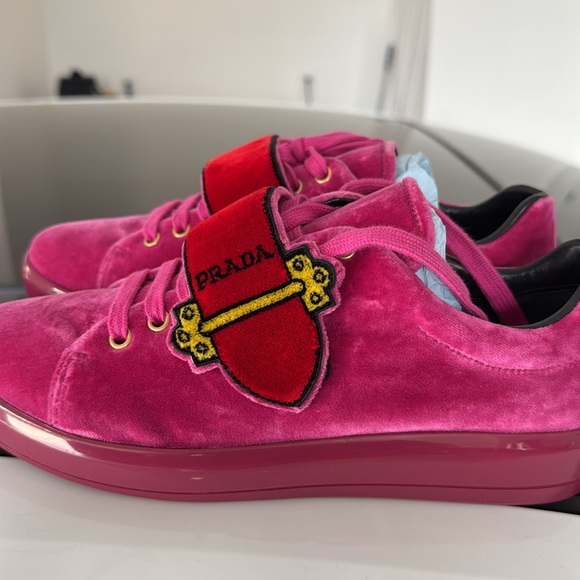 Prada Sneaker - Picture 2 of 5